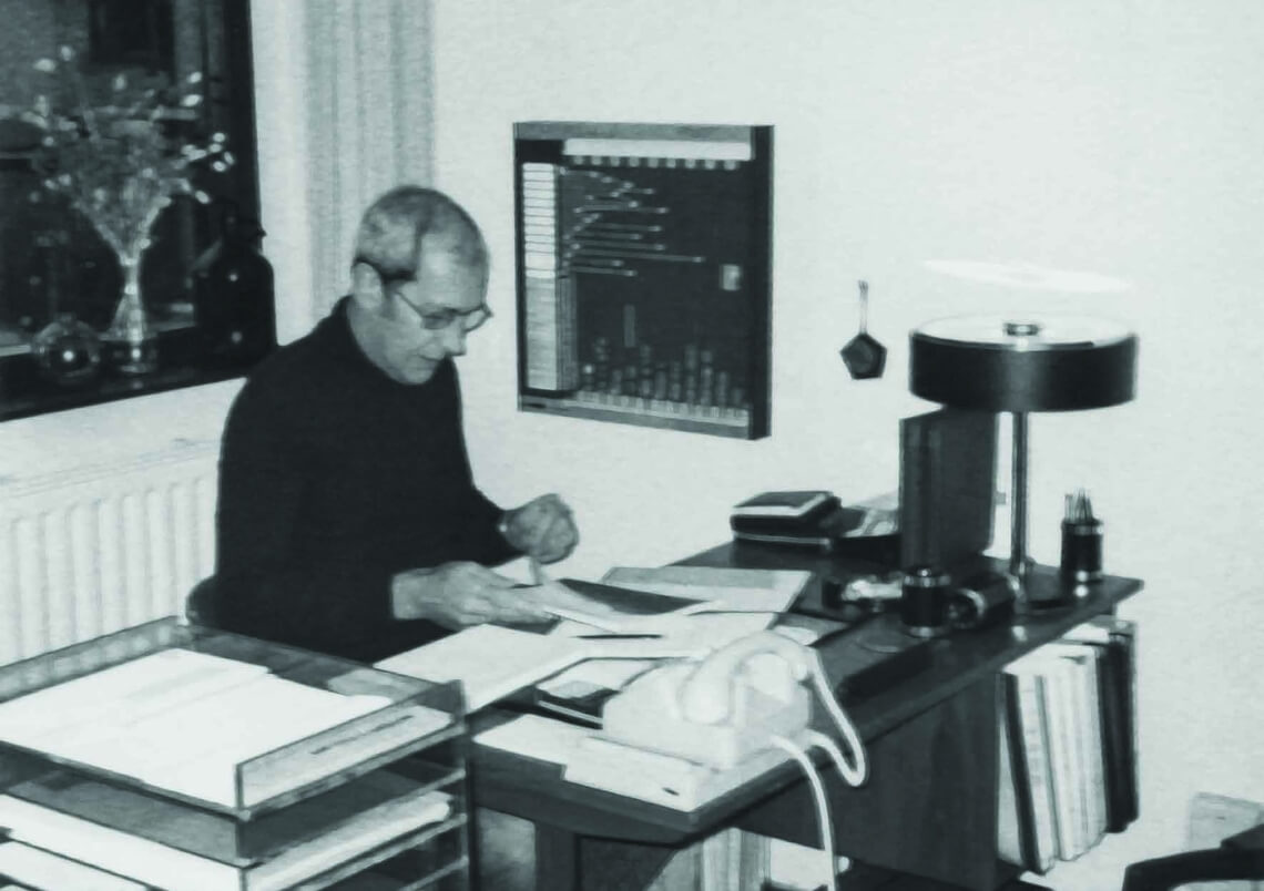 Jaap van Sliedregt aan het werk in de beginjaren van Interfilter